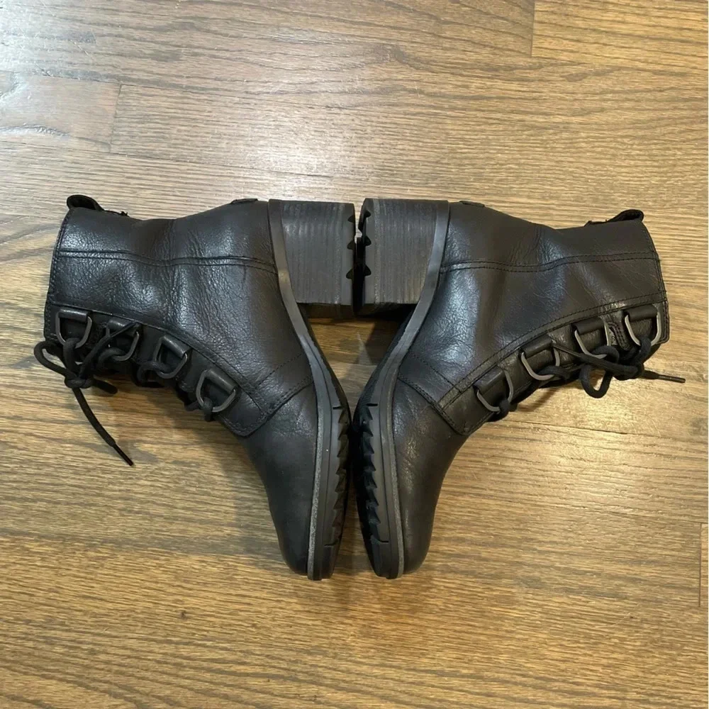 SOREL Women's Cate Lace Bootie Rain Boot Size 7.5 Black Waterproof Leather